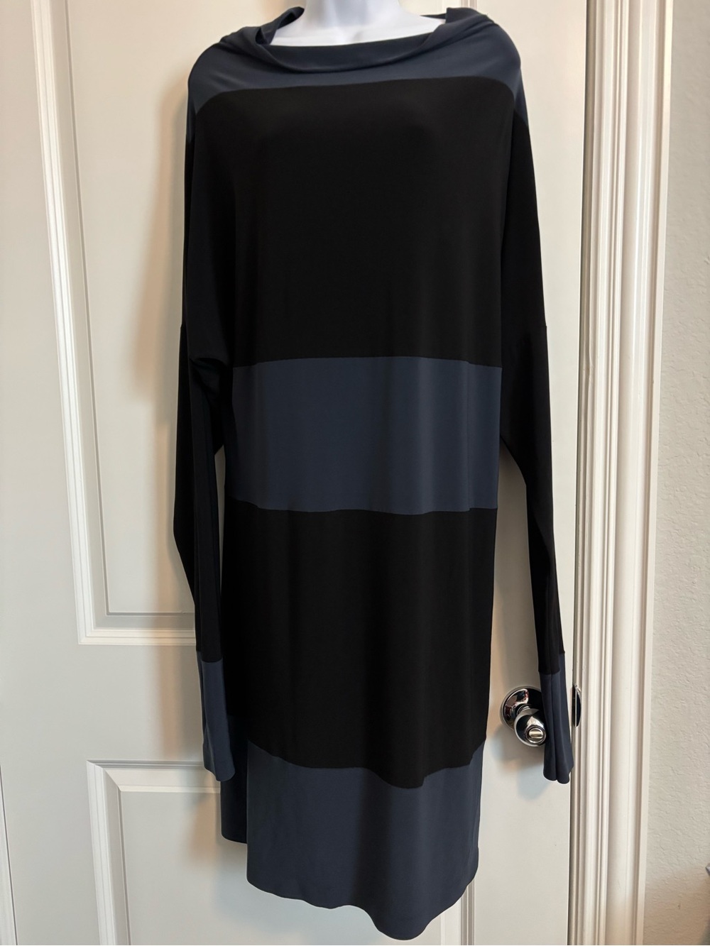 Norma Kamali Women's Black and Slate Blue Colorblock Shift Dress Size M